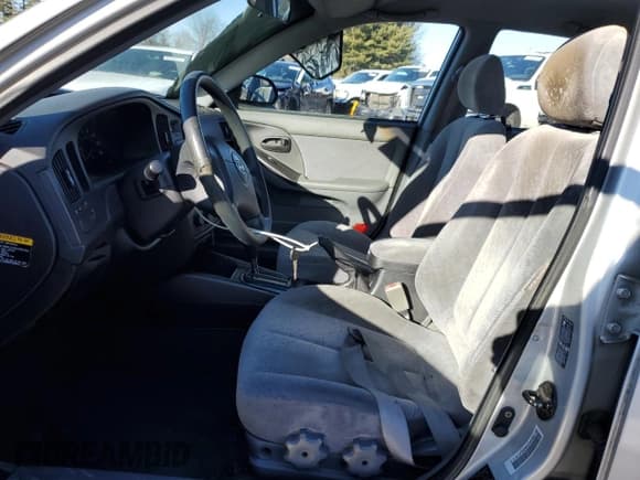 ✅ 2004 Hyundai Elantra GLS • VIN: KMHDN46DX4U881238 • Lot: 88364815. Wystawiony na Copart z przebiegiem 106 284 mil. Bezpłatny archiwum sprzedaży aukcyjnych z USA i szczegółowy raport historii pojazdu na DreamBid. Zdjęcie 7.