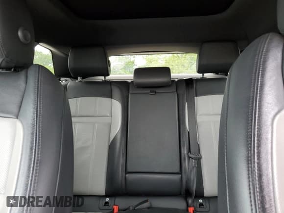 ✅ 2023 Land Rover Range Rover Evoque R-Dynamic S • VIN: SALZT2FX5PH198058 • Lot: 57973935. Wystawiony na Copart z przebiegiem 50 672 mil. Bezpłatny archiwum sprzedaży aukcyjnych z USA i szczegółowy raport historii pojazdu na DreamBid. Zdjęcie 10.