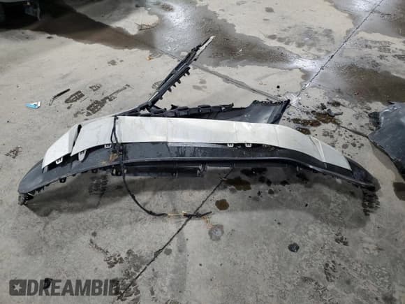 ✅ 2023 Volkswagen Atlas SE • VIN: 1V2KR2CA5PC503058 • Lot: 90033545. Wystawiony na Copart z przebiegiem 41 624 mil. Bezpłatny archiwum sprzedaży aukcyjnych z USA i szczegółowy raport historii pojazdu na DreamBid. Zdjęcie 13.