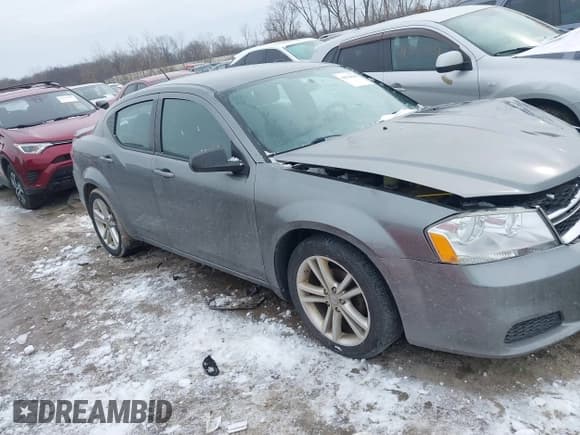 ✅ 2013 Dodge Avenger SE V6 • VIN: 1C3CDZAG3DN586420 • Лот: 41534638. Опубликован ранее на IAAI с пробегом 81 204 миль. Бесплатный доступ к архиву аукционных продаж из США и подробный отчёт об истории автомобиля на DreamBid. Изображение 13.