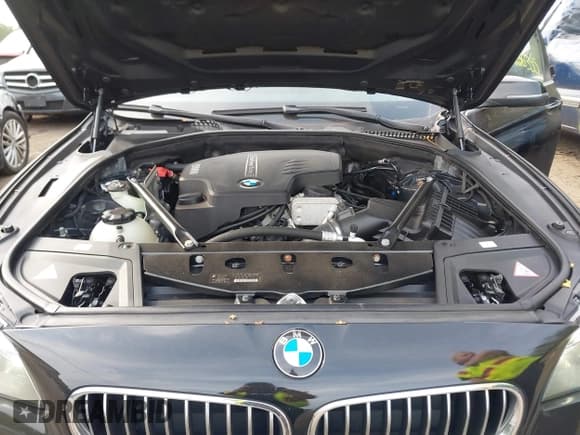 ✅ 2014 BMW 5 Series 528i xDrive • VIN: WBA5A7C50ED615857 • Лот: 42926355. Опубликован ранее на IAAI с пробегом 131 175 миль. Бесплатный доступ к архиву аукционных продаж из США и подробный отчёт об истории автомобиля на DreamBid. Изображение 10.