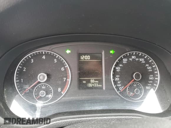 ✅ 2014 Volkswagen Passat S • VIN: 1VWAT7A38EC063718 • Lot: 86161495. Listed on Copart with 136,433 mi. Free auction sales archive from the USA and detailed vehicle history report at DreamBid. Image 9.