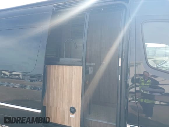 ✅ 2021 Mercedes-Benz Sprinter Cargo • VIN: W1X4EBHY8MP408560 • Lot: 41417376. Listed on IAAI with 16,361 mi. Free auction sales archive from the USA and detailed vehicle history report at DreamBid. Image 8.