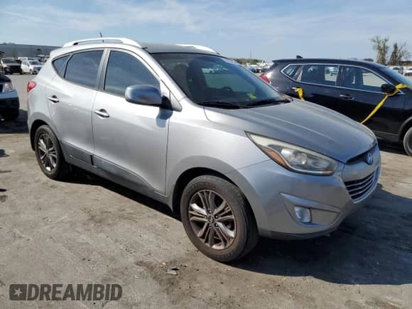 2015 Hyundai Tucson SE z VIN KM8JU3AG4FU109497, wystawiony jako Copart lot #43333453 z przebiegiem 54 288 mil mil oraz . Historia ofert i sprzedaży dostępna na DreamBid. Obrazek 4.