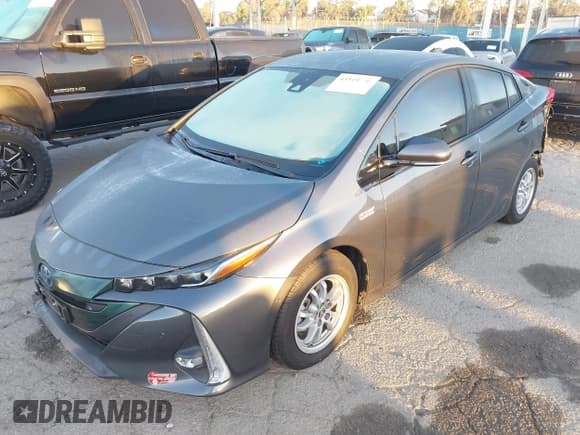 ✅ 2017 Toyota Prius Plus • VIN: JTDKARFP0H3003084 • Lot: 43519736. Wystawiony na IAAI z przebiegiem 34 267 mil. Bezpłatny archiwum sprzedaży aukcyjnych z USA i szczegółowy raport historii pojazdu na DreamBid. Zdjęcie 2.
