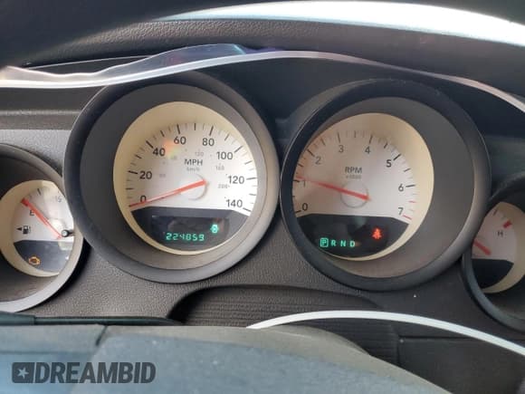 ✅ 2007 Dodge Charger • VIN: 2B3KA43G57H607878 • Лот: 92652185. Опубликован ранее на Copart с пробегом 224 859 миль. Бесплатный доступ к архиву аукционных продаж из США и подробный отчёт об истории автомобиля на DreamBid. Изображение 9.