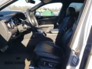 ✅ 2017 Bentley Bentayga W12 • VIN: SJAAC2ZV7HC012616 • Lot: 84858834. Wystawiony na Copart z przebiegiem 40 750 mil. Bezpłatny archiwum sprzedaży aukcyjnych z USA i szczegółowy raport historii pojazdu na DreamBid. Zdjęcie 7.