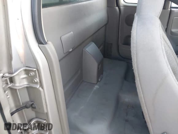 ✅ 2008 GMC Canyon SLE1 • VIN: 1GTCS199188207170 • Lot: 43088235. Listed on IAAI with 143,384 mi. Free auction sales archive from the USA and detailed vehicle history report at DreamBid. Image 8.