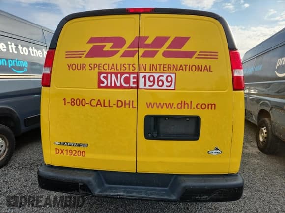 ✅ 2019 Chevrolet Express Cargo • VIN: 1GCWGAFPXK1337756 • Lot: 90460545. Wystawiony na Copart z przebiegiem 148 306 mil. Bezpłatny archiwum sprzedaży aukcyjnych z USA i szczegółowy raport historii pojazdu na DreamBid. Zdjęcie 6.
