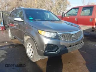 ✅ 2013 Kia Sorento LX • VIN: 5XYKTDA27DG336266 • Lot: 43696195. Listed on IAAI with 187,340 mi. Free auction sales archive from the USA and detailed vehicle history report at DreamBid. Image 1.