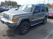 ✅ 2007 Jeep Commander Limited • VIN: 1J8HG58277C657056 • Lot: 43490802. Wystawiony na IAAI z przebiegiem 119 538 mil. Bezpłatny archiwum sprzedaży aukcyjnych z USA i szczegółowy raport historii pojazdu na DreamBid. Zdjęcie 2.