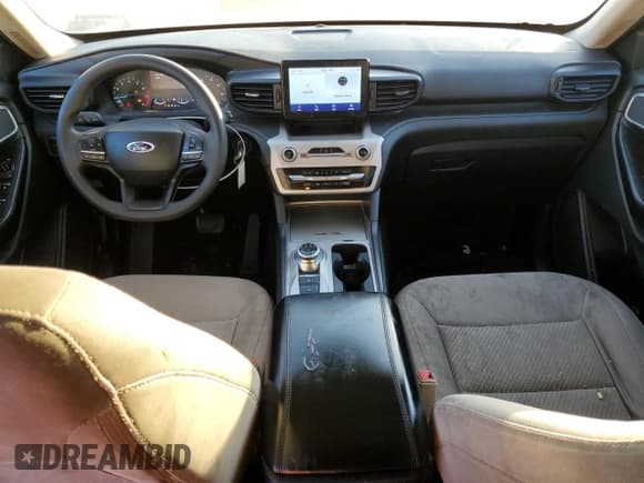 ✅ 2022 Ford Explorer • VIN: 1FMSK7BH4NGB93987 • Lot: 46598345. Wystawiony na Copart z przebiegiem 85 281 mil. Bezpłatny archiwum sprzedaży aukcyjnych z USA i szczegółowy raport historii pojazdu na DreamBid. Zdjęcie 8.