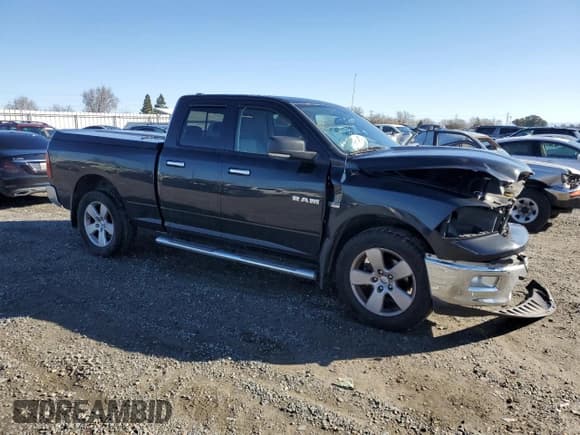 ✅ 2010 Dodge 1500 SLT • VIN: 1D7RB1GT6AS208015 • Lot: 45775735. Wystawiony na Copart z przebiegiem 185 726 mil. Bezpłatny archiwum sprzedaży aukcyjnych z USA i szczegółowy raport historii pojazdu na DreamBid. Zdjęcie 4.