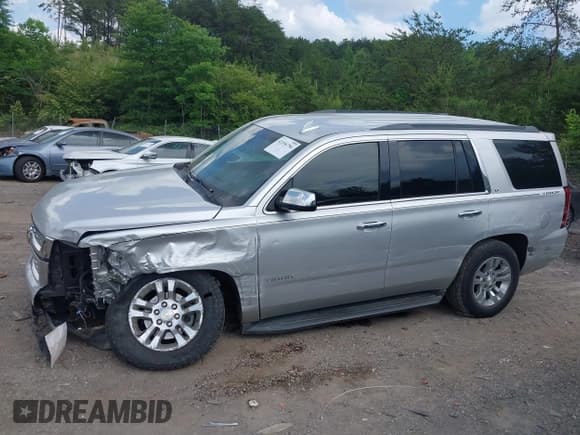 ✅ 2018 Chevrolet Tahoe LT • VIN: 1GNSCBKC3JR112590 • Lot: 42156796. Listed on IAAI with 124,120 mi. Free auction sales archive from the USA and detailed vehicle history report at DreamBid. Image 6.