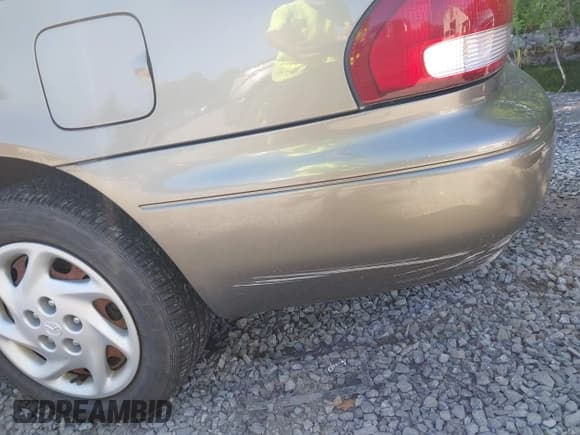 ✅ 1999 Mazda 626 LX • VIN: 1YVGF22D3X5858692 • Lot: 42574291. Wystawiony na IAAI z przebiegiem 62 597 mil. Bezpłatny archiwum sprzedaży aukcyjnych z USA i szczegółowy raport historii pojazdu na DreamBid. Zdjęcie 6.