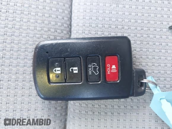 ✅ 2018 Toyota RAV4 XLE • VIN: 2T3RFREV0JW750395 • Лот: 43690716. Опубликован ранее на IAAI с пробегом 79 460 миль. Бесплатный доступ к архиву аукционных продаж из США и подробный отчёт об истории автомобиля на DreamBid. Изображение 11.