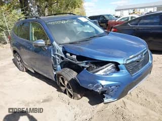 ✅ 2021 Subaru Forester Touring • VIN: JF2SKAXC6MH415499 • Lot: 43505360. Wystawiony na IAAI z przebiegiem 32 687 mil. Bezpłatny archiwum sprzedaży aukcyjnych z USA i szczegółowy raport historii pojazdu na DreamBid. Zdjęcie 1.