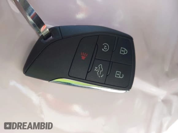 ✅ 2025 Chevrolet Silverado 1500 LT Trail Boss • VIN: 3GCUKFED5SG366335 • Lot: 43010115. Wystawiony na IAAI z przebiegiem Nie podano. Bezpłatny archiwum sprzedaży aukcyjnych z USA i szczegółowy raport historii pojazdu na DreamBid. Zdjęcie 11.