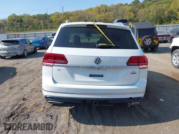 ✅ 2018 Volkswagen Atlas SE • VIN: 1V2PR2CA1JC595668 • Lot: 43434478. Listed on IAAI with 125,744 mi. Free auction sales archive from the USA and detailed vehicle history report at DreamBid. Image 16.