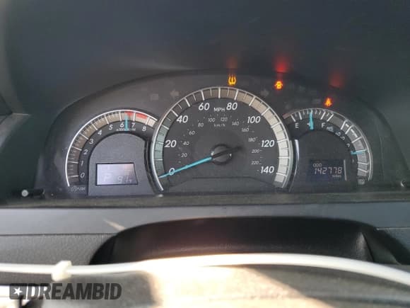 ✅ 2014 Toyota Camry XLE • VIN: 4T1BK1FK5EU026073 • Lot: 81366965. Wystawiony na Copart z przebiegiem 142 778 mil. Bezpłatny archiwum sprzedaży aukcyjnych z USA i szczegółowy raport historii pojazdu na DreamBid. Zdjęcie 9.