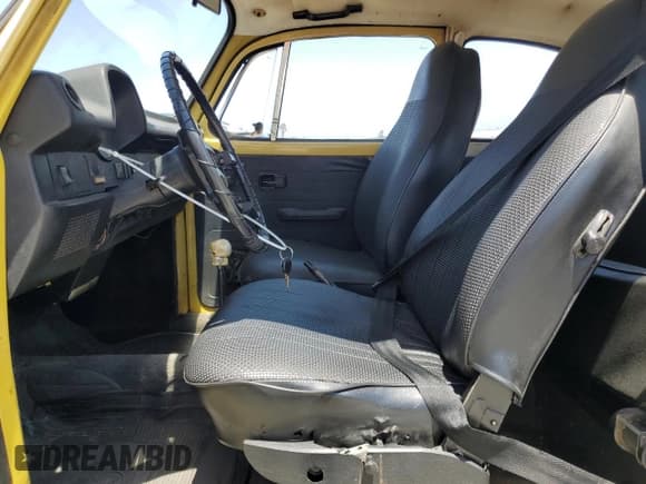 ✅ 1973 Volkswagen Beetle • VIN: 1332230723 • Lot: 57109315. Listed on Copart with 12,672 mi. Free auction sales archive from the USA and detailed vehicle history report at DreamBid. Image 7.