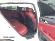 ✅ 2018 Kia Stinger GT1 • VIN: KNAE45LC6J6030287 • Lot: 42342497. Wystawiony na IAAI z przebiegiem 84 944 mil. Bezpłatny archiwum sprzedaży aukcyjnych z USA i szczegółowy raport historii pojazdu na DreamBid. Zdjęcie 8.