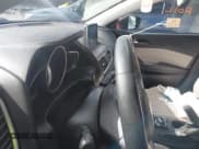 ✅ 2015 Mazda 3 i Touring • VIN: 3MZBM1V72FM181100 • Лот: 43378645. Опубликован ранее на IAAI с пробегом Не указан. Бесплатный доступ к архиву аукционных продаж из США и подробный отчёт об истории автомобиля на DreamBid. Изображение 7.