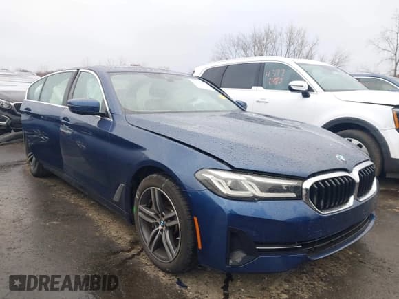 ✅ 2022 BMW 5 Series 530i xDrive • VIN: WBA13BJ07NWX58215 • Лот: 43730727. Опубликован ранее на IAAI с пробегом 23 843 миль. Бесплатный доступ к архиву аукционных продаж из США и подробный отчёт об истории автомобиля на DreamBid. Изображение 1.