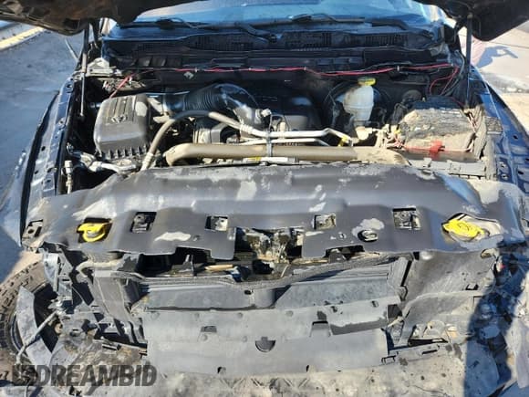 ✅ 2018 Ram 1500 Tradesman • VIN: 1C6RR7FT4JS176005 • Лот: 69656415. Опубликован ранее на Copart с пробегом 97 868 миль. Бесплатный доступ к архиву аукционных продаж из США и подробный отчёт об истории автомобиля на DreamBid. Изображение 11.