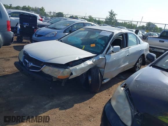 ✅ 2002 Acura TL Type S • VIN: 19UUA56802A035435 • Lot: 42697805. Wystawiony na IAAI z przebiegiem Nie podano. Bezpłatny archiwum sprzedaży aukcyjnych z USA i szczegółowy raport historii pojazdu na DreamBid. Zdjęcie 2.