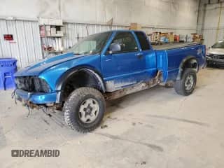 2001 Chevrolet S-10 LS ZR2 с VIN 1GCCT19W418122235, выставлен на аукционе Copart как лот 50587305 с пробегом 212 072 миль миль и На запчасти • Non repairable. История ставок и продаж доступна на DreamBid. Изображение 1.