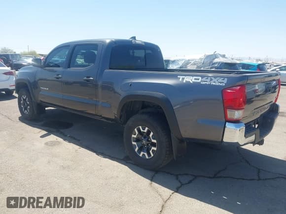 ✅ 2017 Toyota Tacoma SR5 • VIN: 3TMDZ5BN4HM035940 • Lot: 42276879. Wystawiony na IAAI z przebiegiem 110 626 mil. Bezpłatny archiwum sprzedaży aukcyjnych z USA i szczegółowy raport historii pojazdu na DreamBid. Zdjęcie 3.