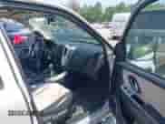 2006 Mercury Mariner Luxury с VIN 4M2CU57106DJ03167, выставлен на аукционе IAAI как лот 42600111 с пробегом 273 239 миль миль и . История ставок и продаж доступна на DreamBid. Изображение 5.