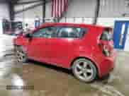 2013 Chevrolet Sonic RS z VIN 1G1JG6SB0D4222496, wystawiony jako Copart lot #51392355 z przebiegiem 160 398 mil mil oraz Szkoda całkowita • Salvage title. Historia ofert i sprzedaży dostępna na DreamBid. Obrazek 2.