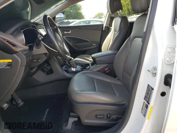 ✅ 2018 Hyundai Santa Fe 2.4L • VIN: 5XYZUDLB6JG518741 • Лот: 68501484. Опубликован ранее на Copart с пробегом 96 328 миль. Бесплатный доступ к архиву аукционных продаж из США и подробный отчёт об истории автомобиля на DreamBid. Изображение 7.