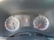 ✅ 2020 Toyota Highlander LE • VIN: 5TDZZRAH3LS022243 • Lot: 90332955. Wystawiony na Copart z przebiegiem 50 085 mil. Bezpłatny archiwum sprzedaży aukcyjnych z USA i szczegółowy raport historii pojazdu na DreamBid. Zdjęcie 9.