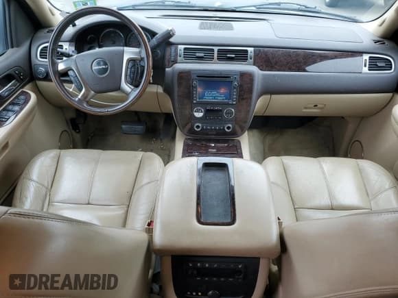 ✅ 2007 GMC Yukon Denali • VIN: 1GKFK63877J267461 • Lot: 90295675. Wystawiony na Copart z przebiegiem 195 611 mil. Bezpłatny archiwum sprzedaży aukcyjnych z USA i szczegółowy raport historii pojazdu na DreamBid. Zdjęcie 8.