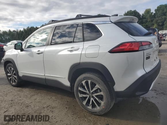 ✅ 2025 Toyota Corolla Cross XLE • VIN: 7MUDAABG1SV130325 • Лот: 69386555. Опубликован ранее на Copart с пробегом 1 223 миль. Бесплатный доступ к архиву аукционных продаж из США и подробный отчёт об истории автомобиля на DreamBid. Изображение 2.