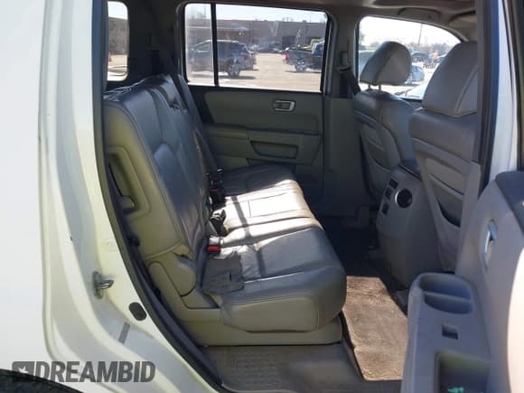 ✅ 2011 Honda Pilot EX-L • VIN: 5FNYF3H79BB014102 • Лот: 41637671. Опубликован ранее на IAAI с пробегом 242 258 миль. Бесплатный доступ к архиву аукционных продаж из США и подробный отчёт об истории автомобиля на DreamBid. Изображение 8.