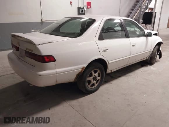 ✅ 1997 Toyota Camry LE • VIN: JT2BG22K1V0091035 • Лот: 41411208. Опубликован ранее на IAAI с пробегом 200 160 миль. Бесплатный доступ к архиву аукционных продаж из США и подробный отчёт об истории автомобиля на DreamBid. Изображение 4.