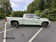 ✅ 2022 Toyota Tundra SR5 • VIN: 5TFLA5EC8NX009358 • Lot: 91563785. Listed on Copart with 15,617 mi. Free auction sales archive from the USA and detailed vehicle history report at DreamBid. Image 12.