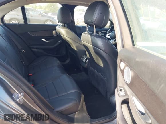 ✅ 2021 Mercedes-Benz C 300 • VIN: W1KWF8EB0MR609887 • Lot: 43008368. Wystawiony na IAAI z przebiegiem 34 868 mil. Bezpłatny archiwum sprzedaży aukcyjnych z USA i szczegółowy raport historii pojazdu na DreamBid. Zdjęcie 8.