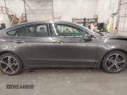 ✅ 2015 Ford Fusion Titanium • VIN: 3FA6P0D98FR116771 • Лот: 43478012. Опубликован ранее на IAAI с пробегом 143 550 миль. Бесплатный доступ к архиву аукционных продаж из США и подробный отчёт об истории автомобиля на DreamBid. Изображение 14.