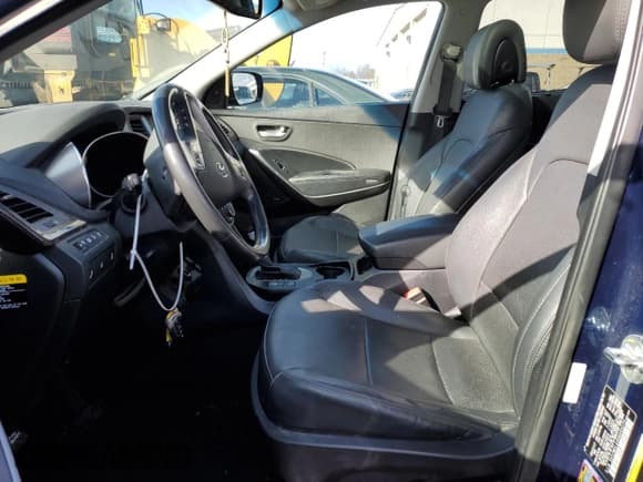 ✅ 2017 Hyundai Santa Fe Ultimate • VIN: 5XYZWDLA3HG493275 • Лот: 45840264. Опубликован ранее на Copart с пробегом 85 963 миль. Бесплатный доступ к архиву аукционных продаж из США и подробный отчёт об истории автомобиля на DreamBid. Изображение 7.