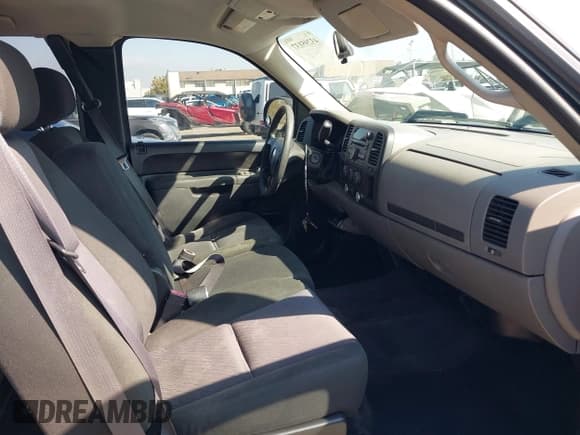 ✅ 2011 Chevrolet Silverado 1500 LS • VIN: 1GCRCREA4BZ209924 • Лот: 43295137. Опубликован ранее на IAAI с пробегом 259 776 миль. Бесплатный доступ к архиву аукционных продаж из США и подробный отчёт об истории автомобиля на DreamBid. Изображение 5.