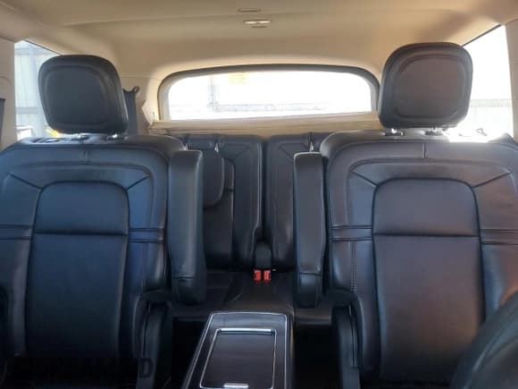 ✅ 2021 Lincoln Aviator Reserve • VIN: 5LM5J7XC4MGL06491 • Lot: 70477065. Listed on Copart with 57,461 mi. Free auction sales archive from the USA and detailed vehicle history report at DreamBid. Image 10.