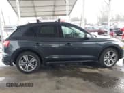 ✅ 2020 Audi Q5 Premium Plus • VIN: WA1BNAFY2L2033999 • Lot: 43717890. Wystawiony na IAAI z przebiegiem 32 960 mil. Bezpłatny archiwum sprzedaży aukcyjnych z USA i szczegółowy raport historii pojazdu na DreamBid. Zdjęcie 13.