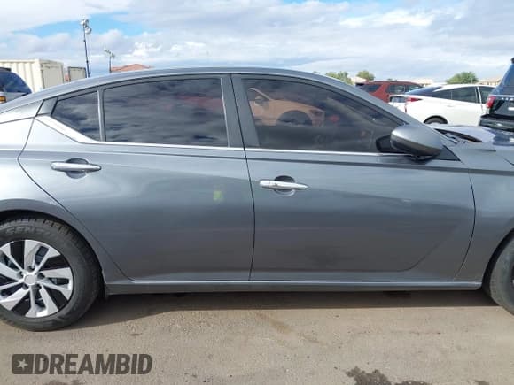 ✅ 2020 Nissan Altima S • VIN: 1N4BL4BV8LC226778 • Лот: 43721691. Опубликован ранее на IAAI с пробегом 104 390 миль. Бесплатный доступ к архиву аукционных продаж из США и подробный отчёт об истории автомобиля на DreamBid. Изображение 13.