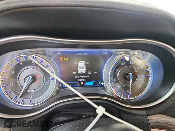 ✅ 2019 Chrysler 300 Touring • VIN: 2C3CCAAG6KH570285 • Lot: 93521805. Listed on Copart with 123,872 mi. Free auction sales archive from the USA and detailed vehicle history report at DreamBid. Image 9.