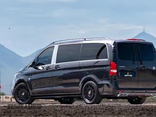 ✅ 2021 Mercedes-Benz Metris • VIN: W1WV0FEY7M3909157 • Lot: 92892345. Wystawiony na Copart z przebiegiem 11 778 mil. Bezpłatny archiwum sprzedaży aukcyjnych z USA i szczegółowy raport historii pojazdu na DreamBid. Zdjęcie 3.